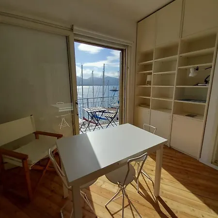 Monolocale La Darsena 아파트